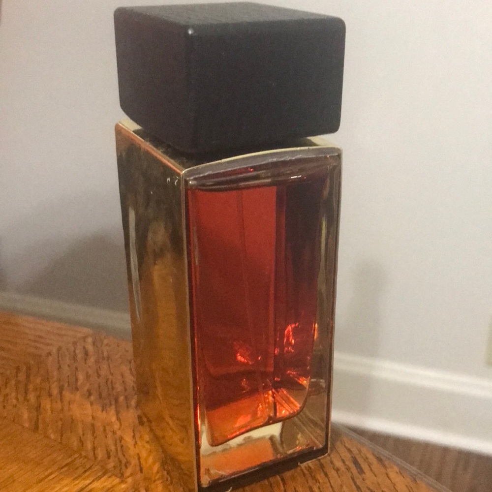 Donna Karan Gold women’s perfume